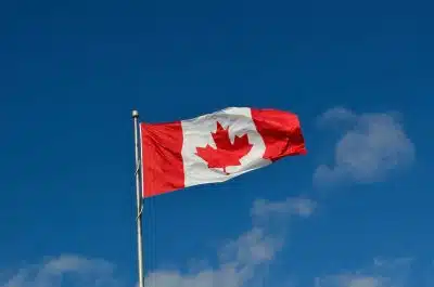 Канада флаг фото