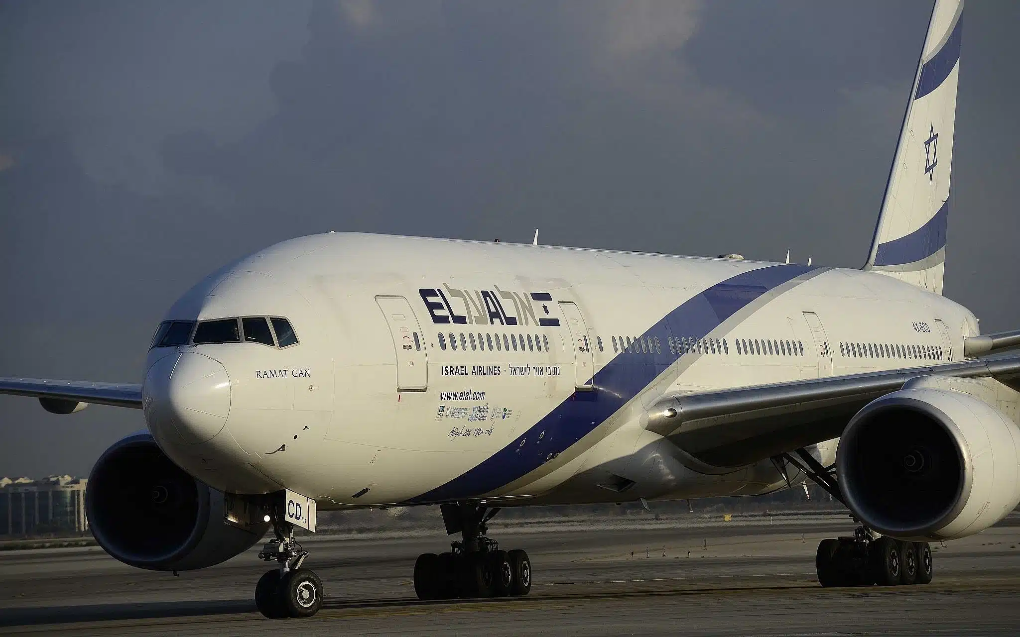 Самолет израильской авиакомпании Эль Аль фото