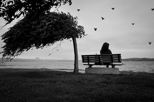 женщина море одиночество фото