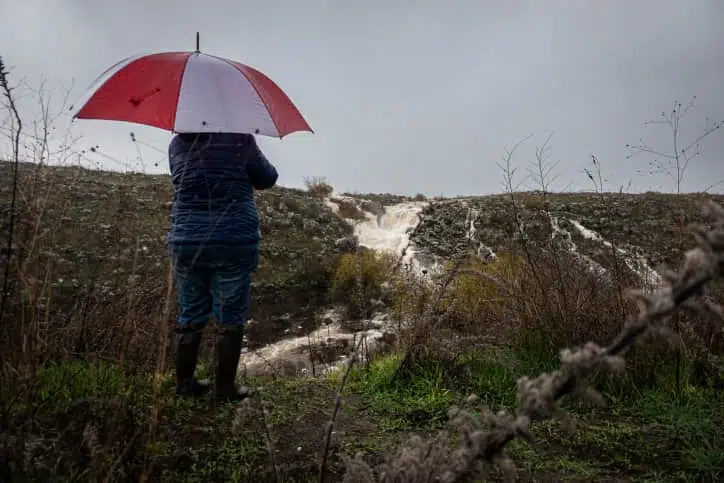 Угроза наводнений — вступает в силу воскресный запрет на вход и въезд в ущелья и русла рек 28.04.2024