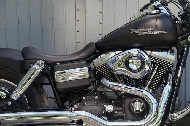 Мотоцикл Harley-Davidson фото