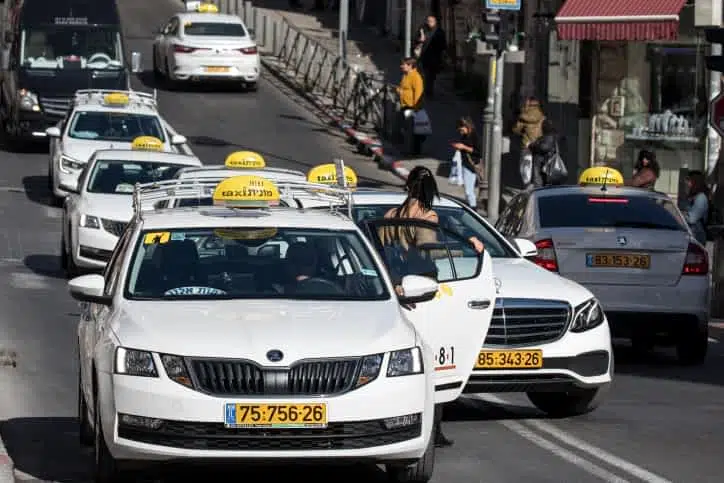 Такси в Иерусалиме фото
