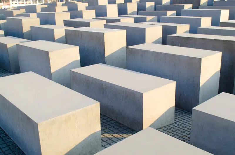 Мемориал Холокоста в Берлине фото