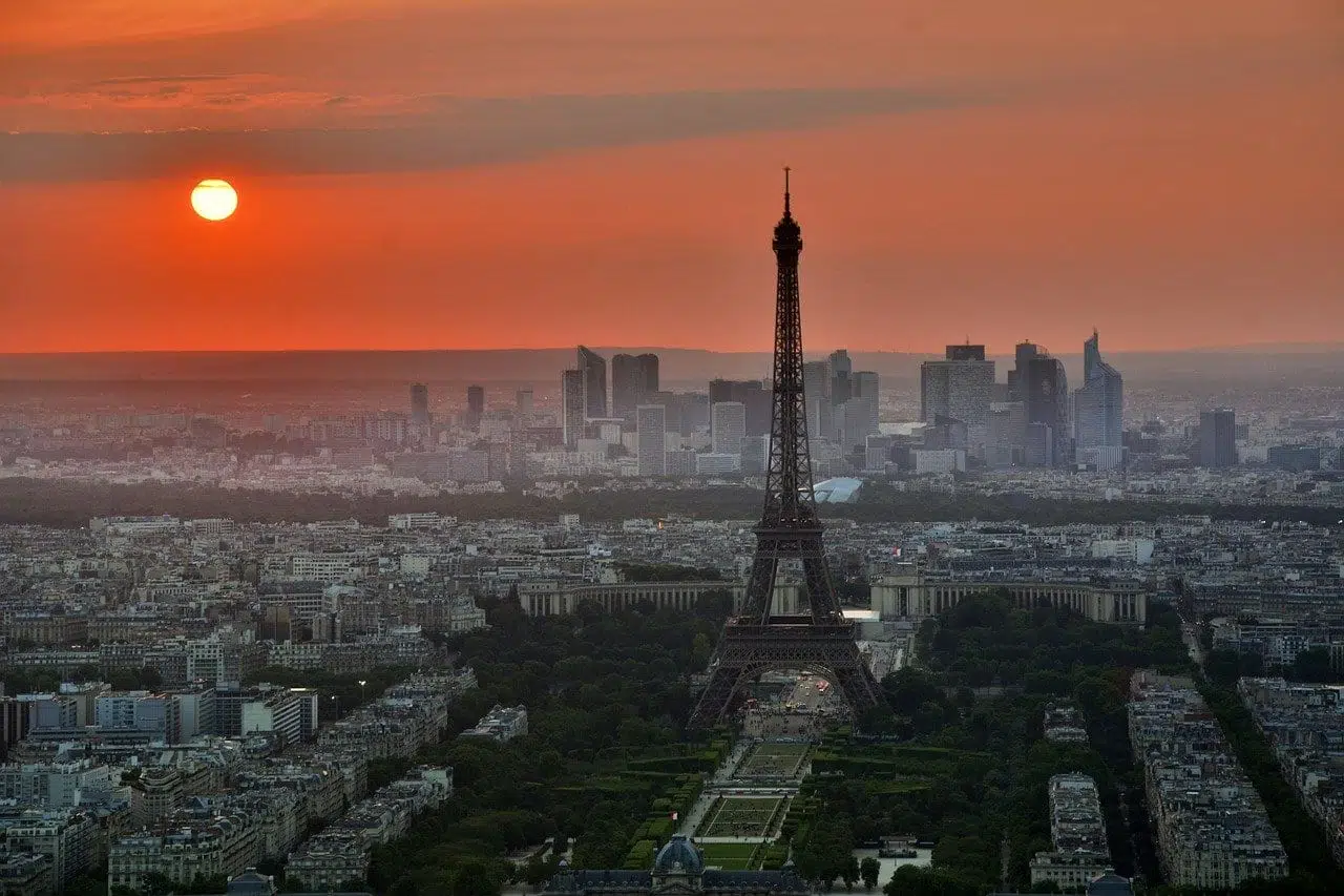 Париж Франция Эйфелева башня фото
