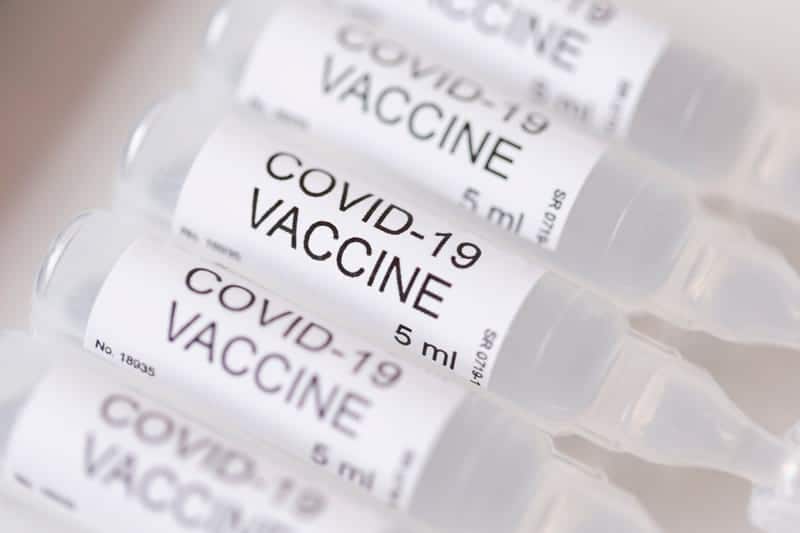 вакцина от коронавируса фото