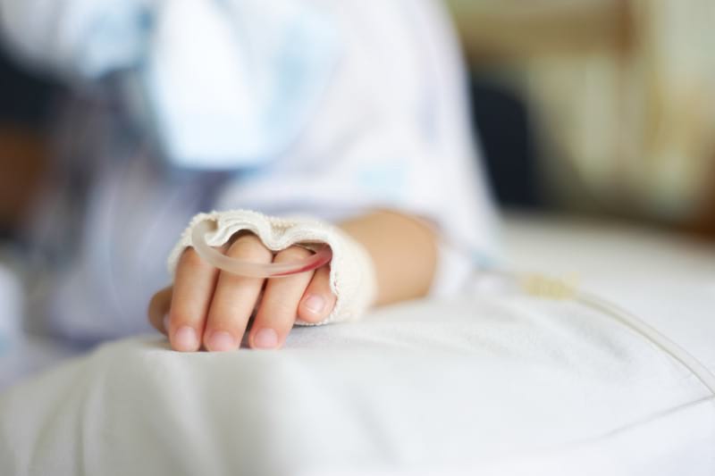 В ТЦ в Ришон ле-Ционе девочка сломала руку: мать требует компенсацию