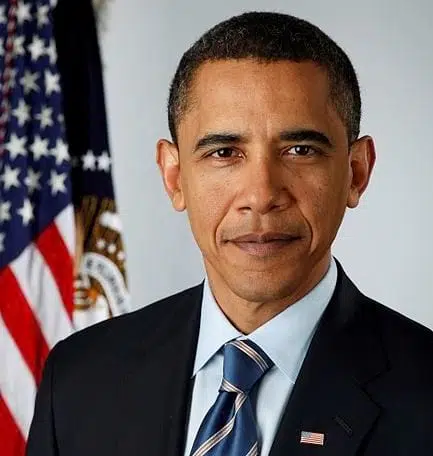 Антисемитизм в Гарварде: Барак Обама призывал не увольнять скандального  президента