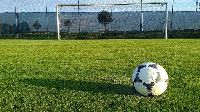 футбол мяч ворота фото