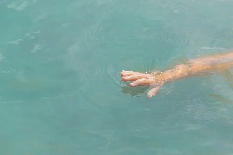 В Тель-Авиве во время купания в море захлебнулся 11-летний ребенок 05.05.2024