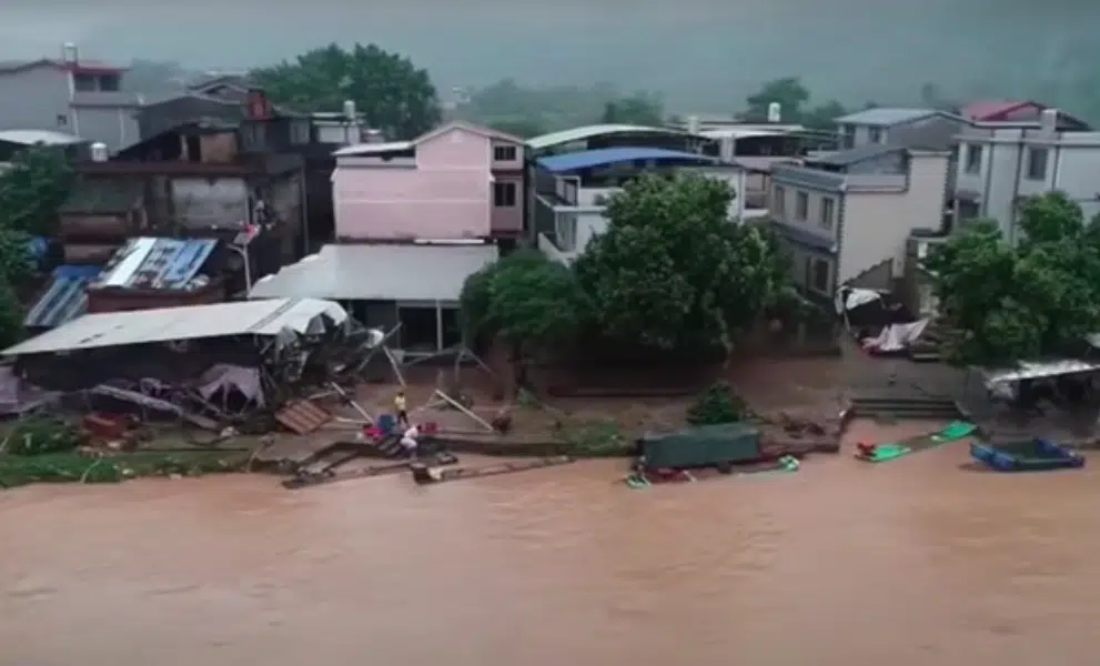 Наводнение в Китае фото
