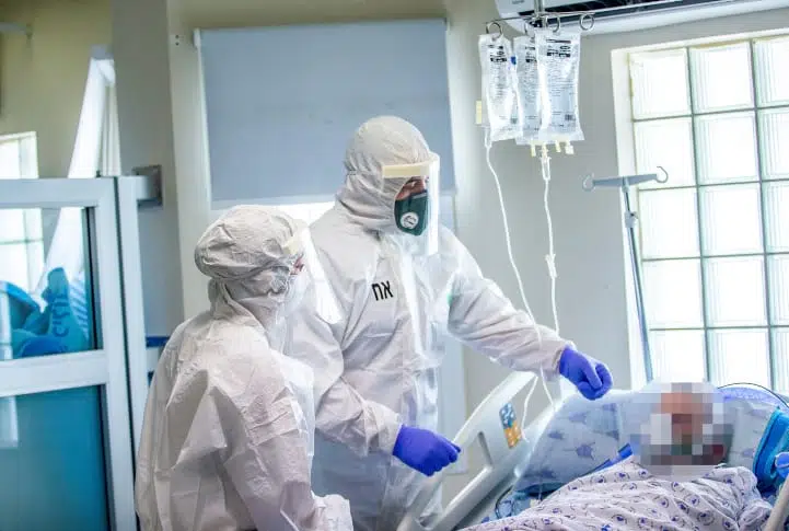 медики Израиль коронавирус больница фото