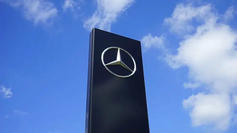 Логотип Mercedes фото