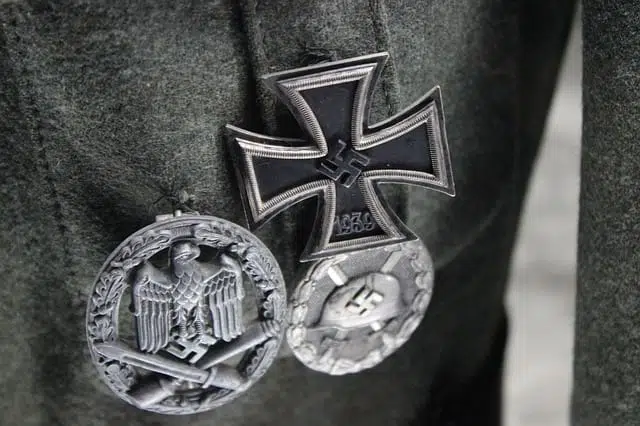 РФ использует на своей технике нацистские знаки - глава Минобороны Украины 03.05.2024