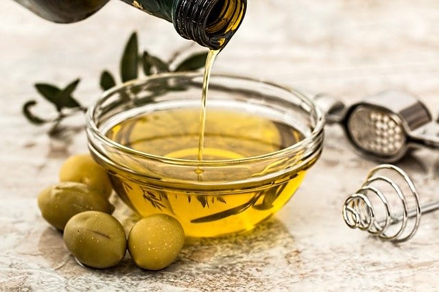 Употребление оливкового масла полезно для здоровья - ученые объяснили почему