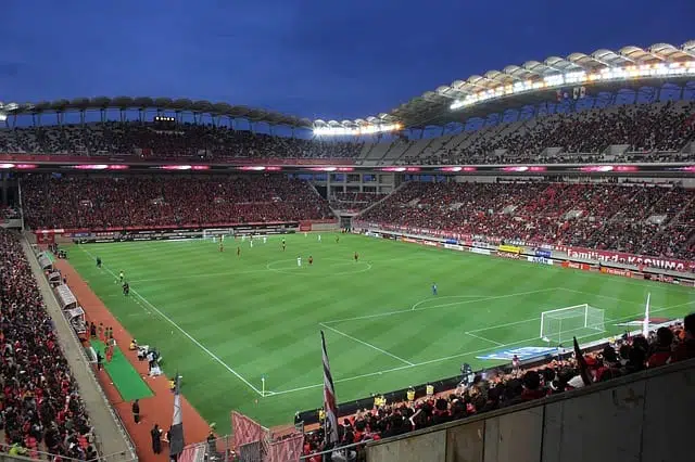 футбольный стадион фото