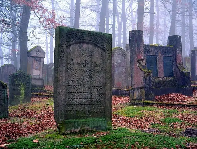 Кладбище фото