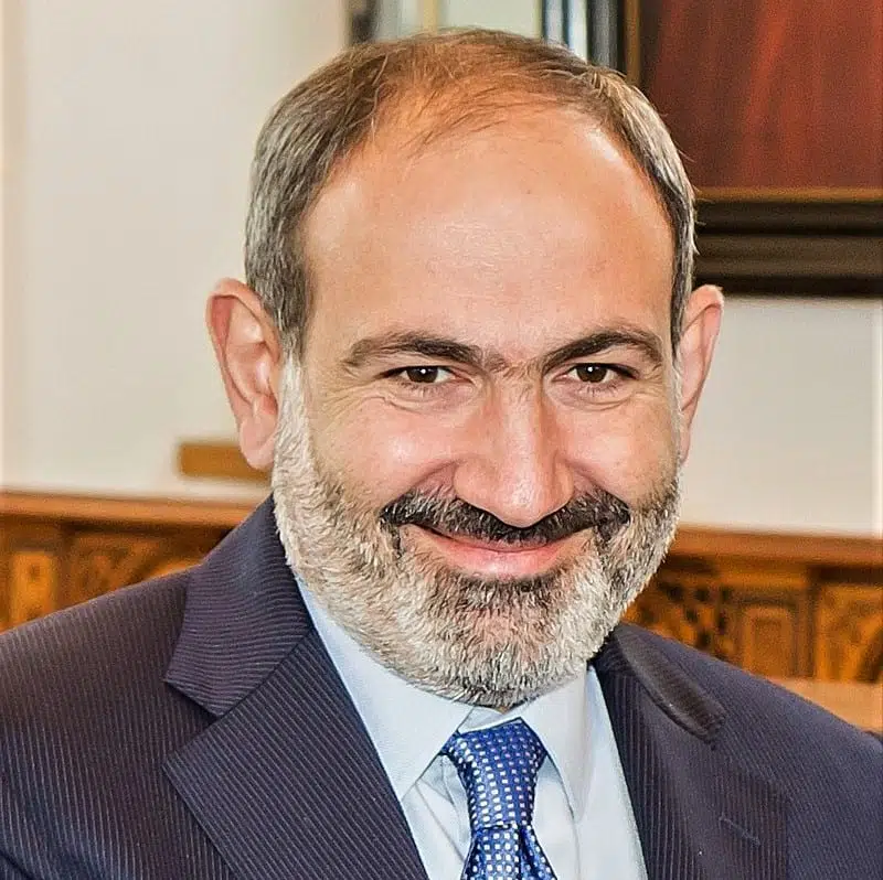 Премьер-министр Армении Никол Пашинян фото