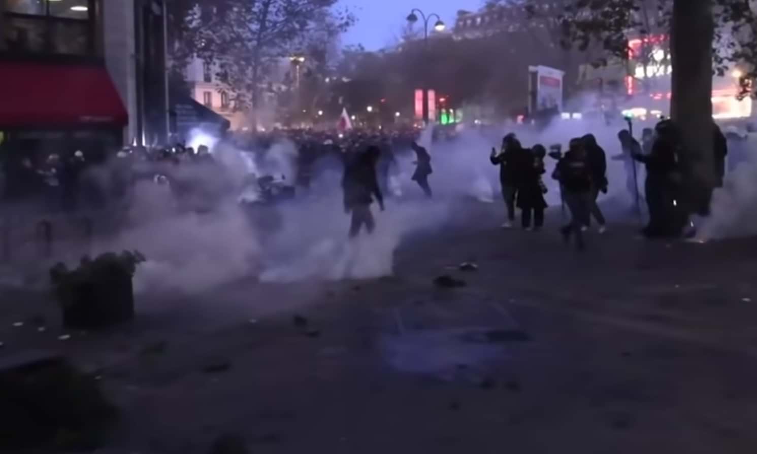 Протесты во Франции фото