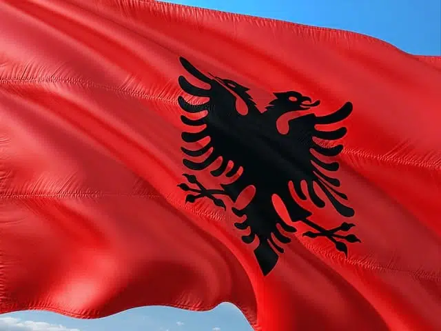 флаг Албании фото