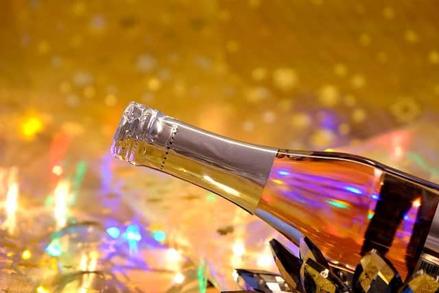 Шампанское на Новый год фото