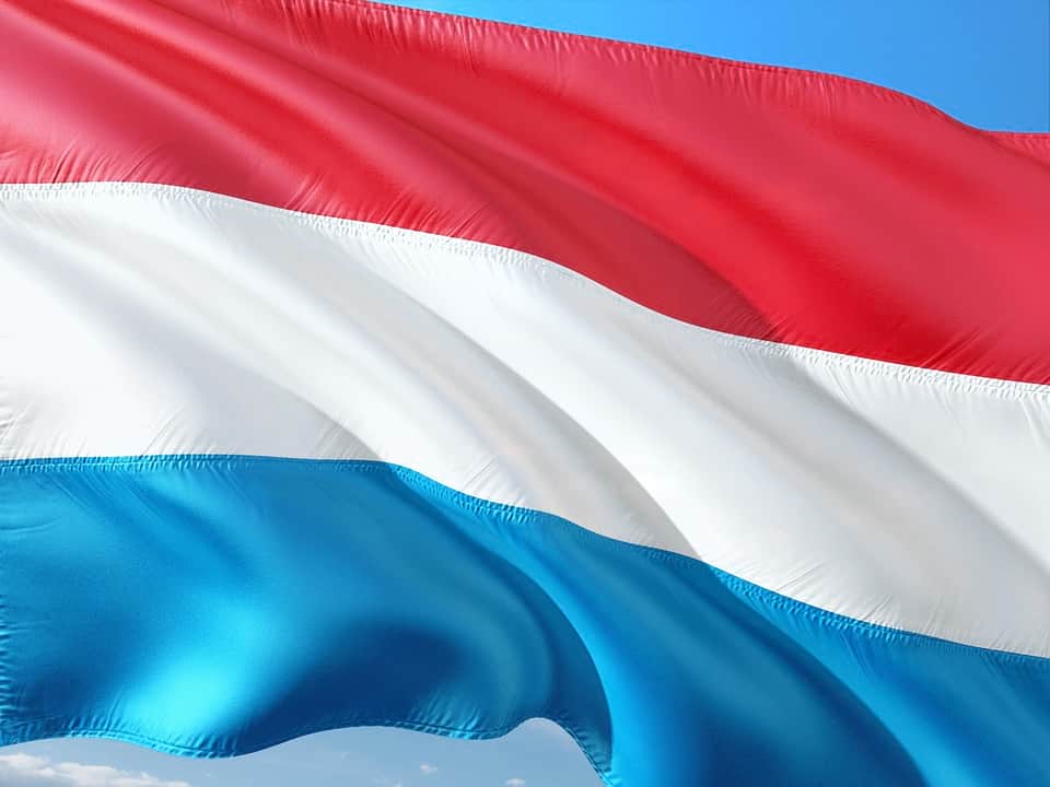 Флаг Люксембурга фото