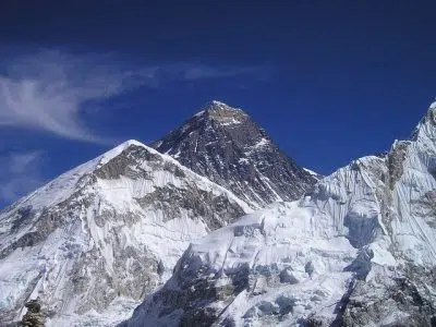 горы Эверест фото