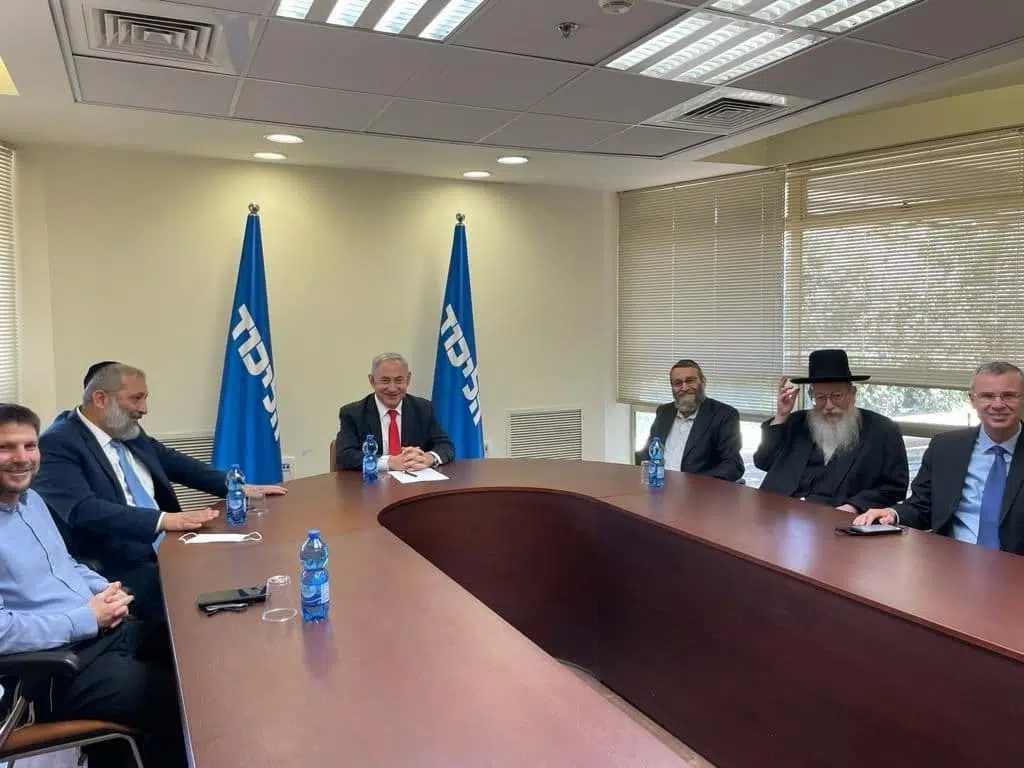 Нетаниягу на встрече с лидерами правых партий фото