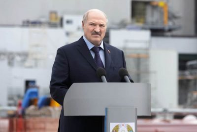 Эксперт озвучил причину, почему Лукашенко опасается вводить войска в Украину