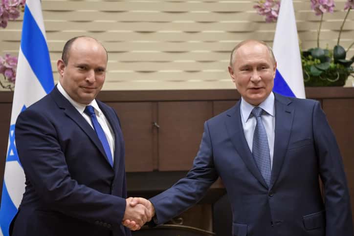 Нафтали Беннет и Владимир Путин фото