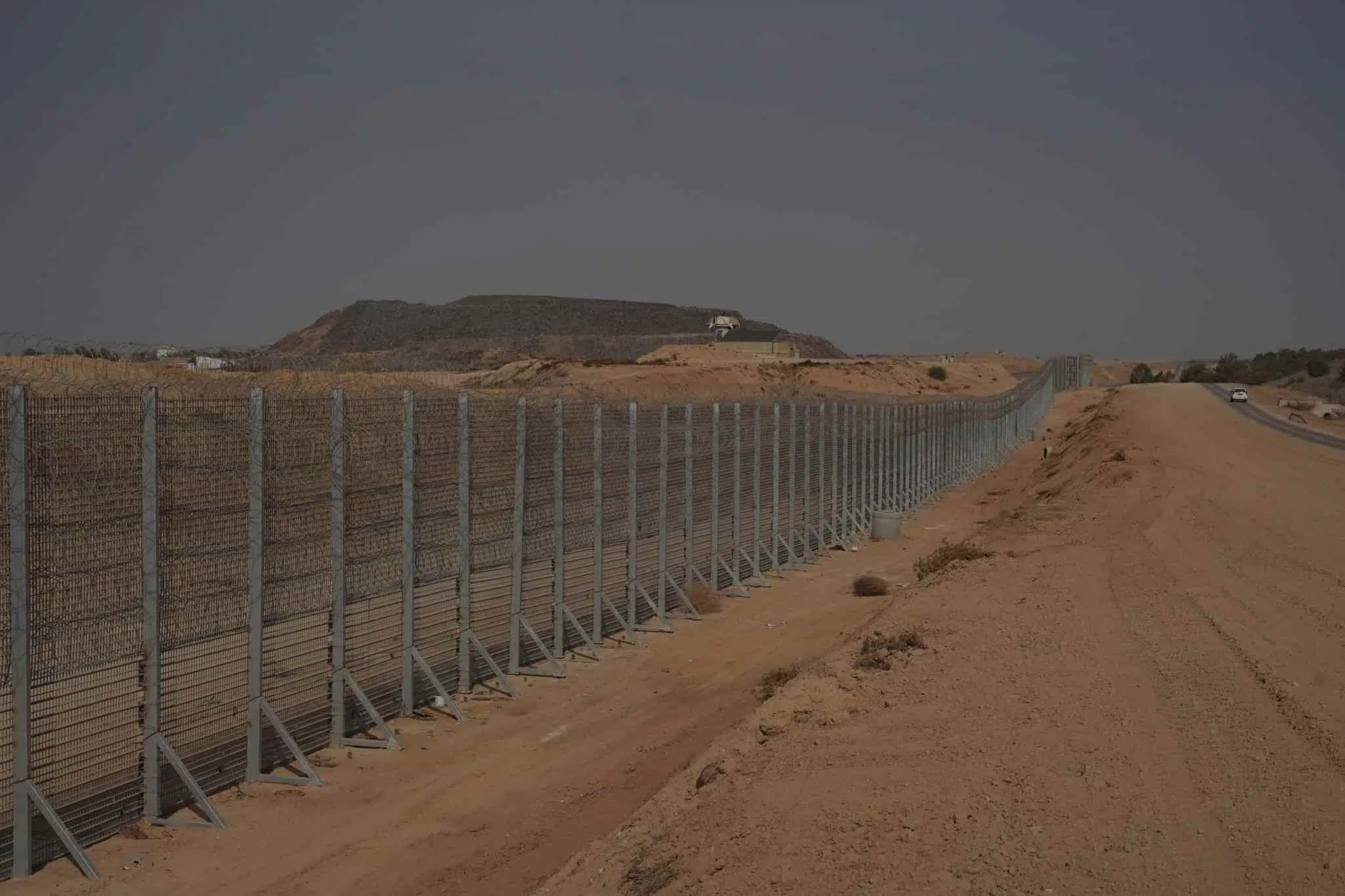 Ограждение на границе с Газой фото