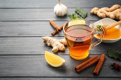 Медики назвали чай, который поможет от вздутия живота по утрам