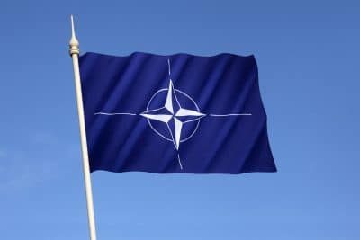 Флаг НАТО фото