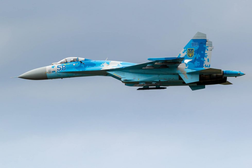 Украинский самолет СУ-27 фото