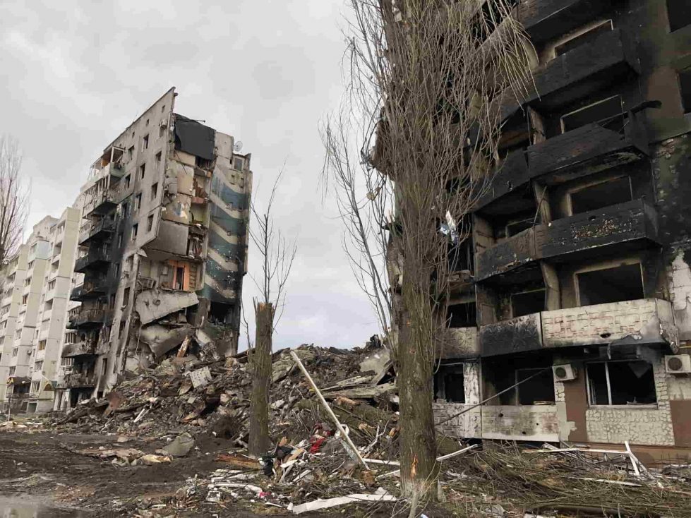 разрушенный дом. война в украине фото