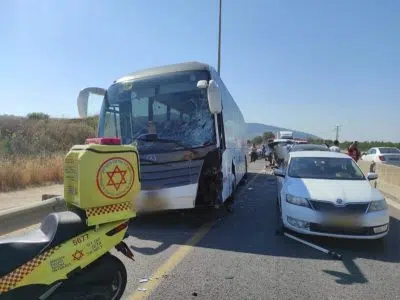 Возле Шфарама произошло серьезное ДТП с автобусом: много пострадавших 19.04.2024
