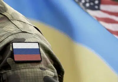 Нашивка с российским флагом фото