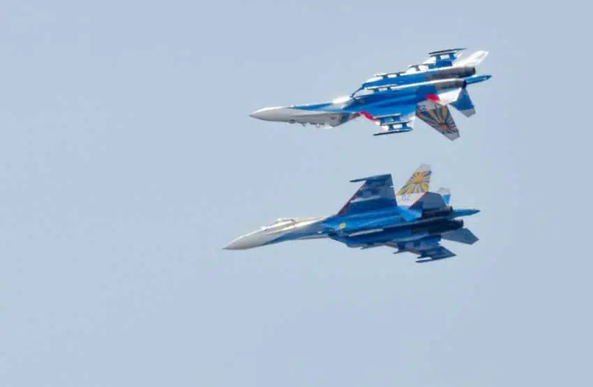 Истребители СУ-27 фото