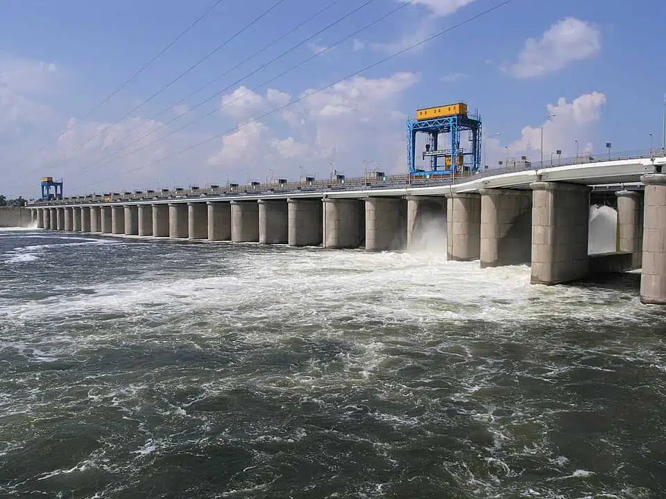 Каховская ГЭС фото
