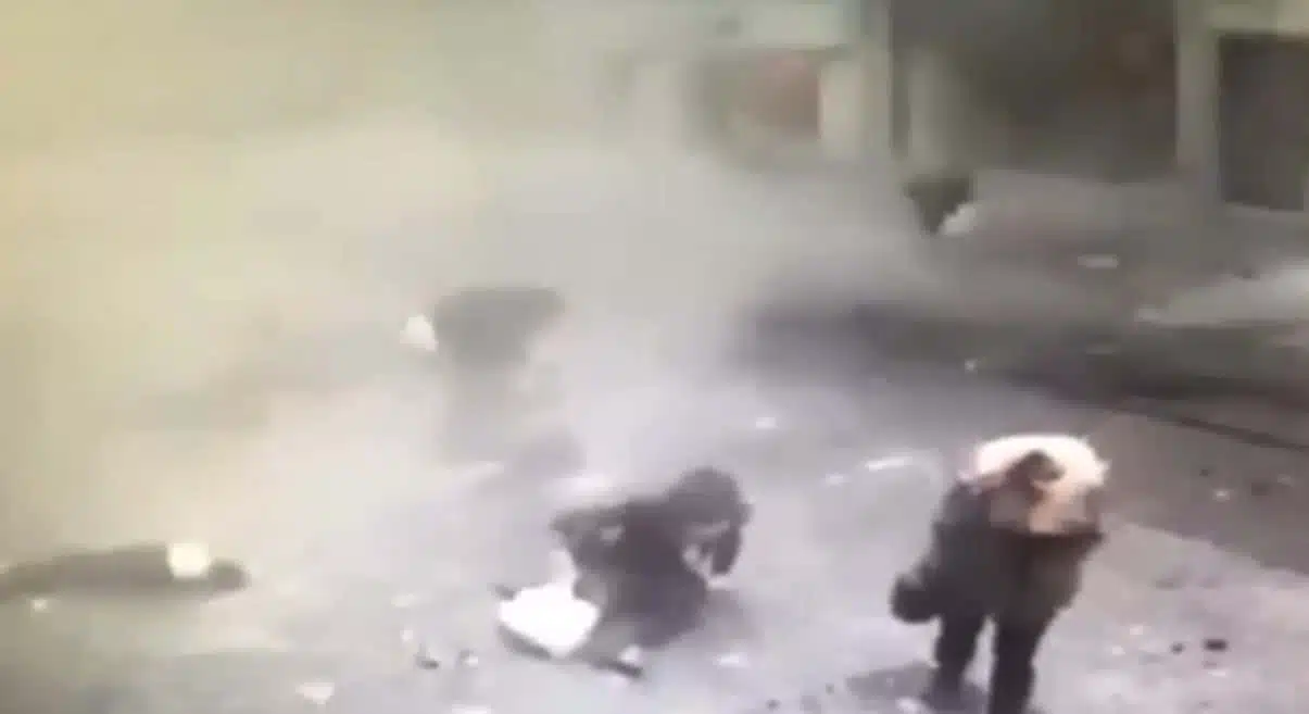 Взрыв в Стамбуле скриншот