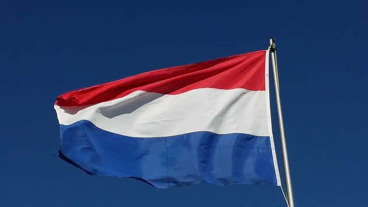 Флаг Нидерландов Нидерланды фото