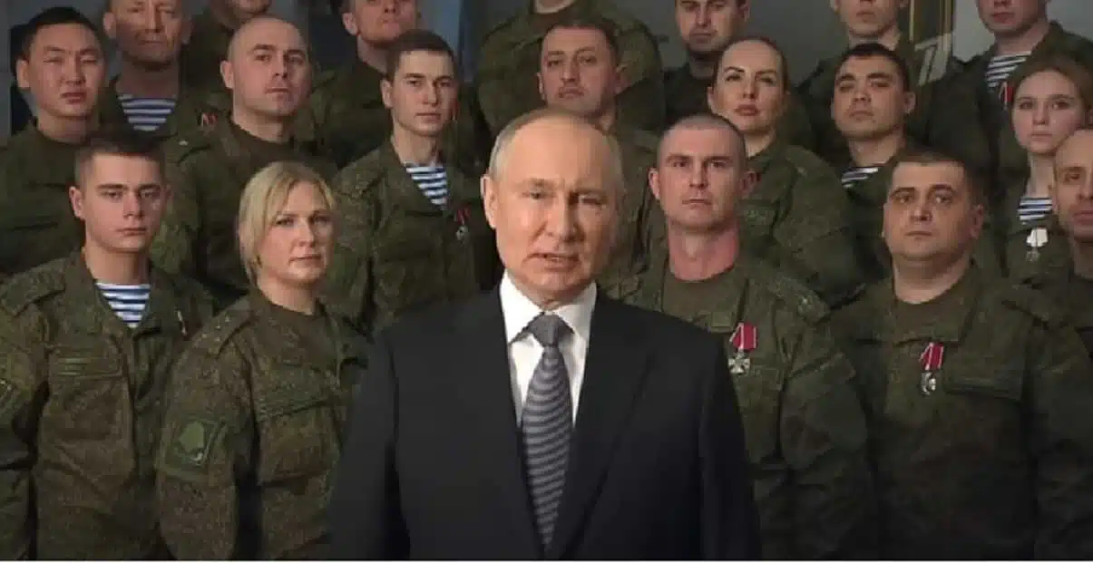 Путин новогоднее обращение скриншот