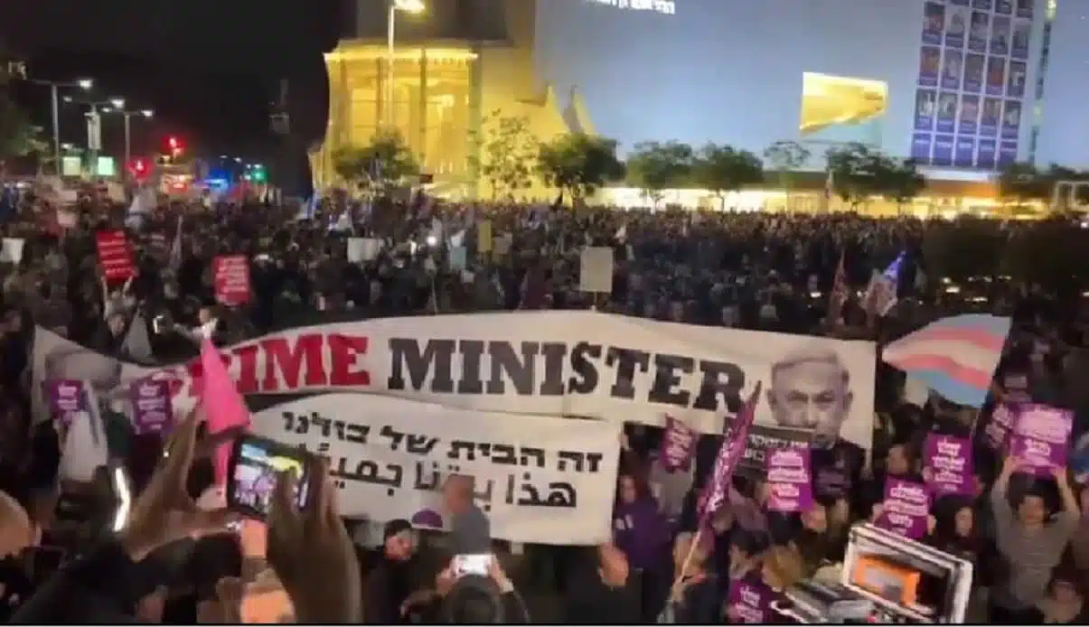 Демонстрация в Тель-Авиве смкригшот