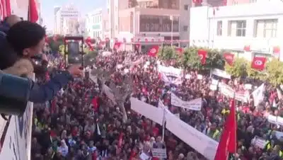 Протесты в Тунисе скриншот