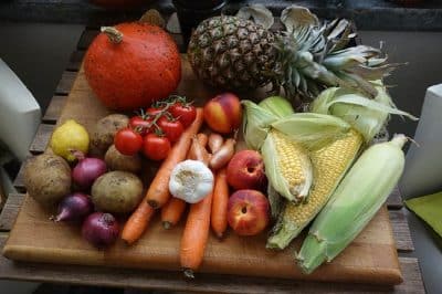 Диетолог назвала фрукт, который улучшает обмен веществ и способствует похудению