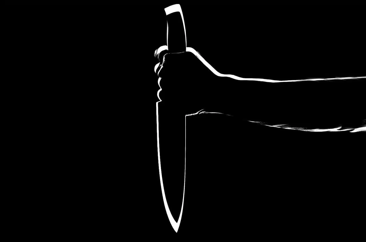Нож, нападение с ножом