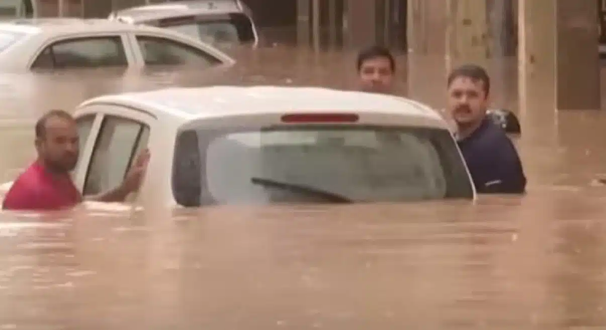 Наводнение в Индии скриншот