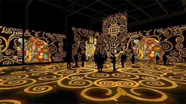 KLIMT – иммерсивная выcтавка в павильоне The CUBE в Холоне 04.05.2025