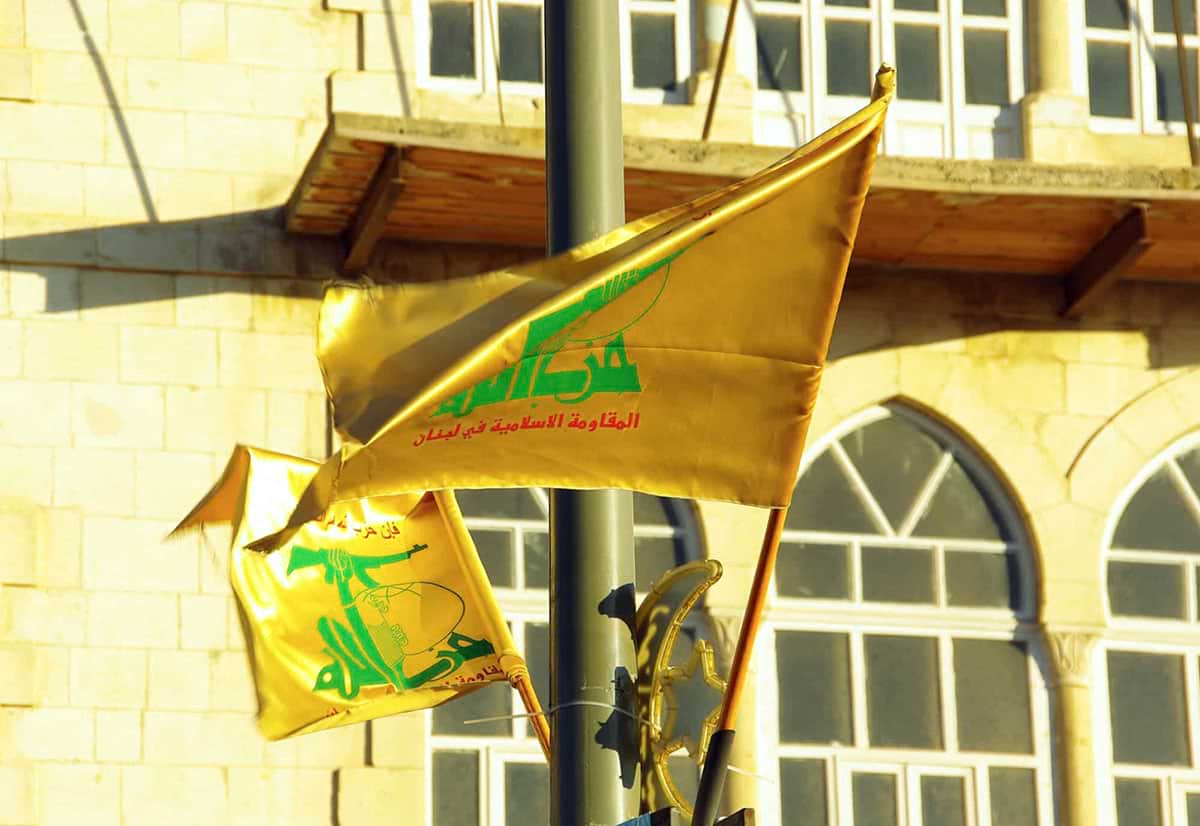 Флаг Хезболлы в Ливане фото