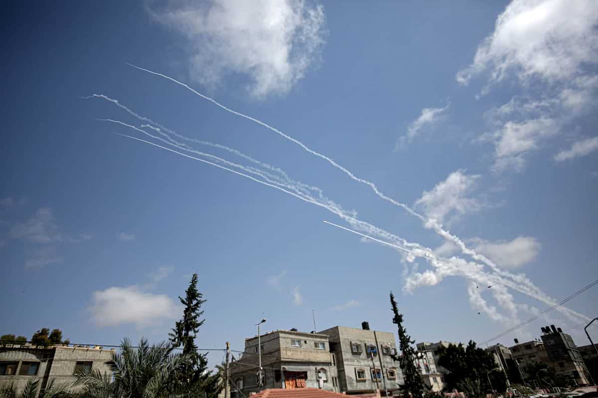 Ракетный обстрел Израиля из Сектора Газа фото