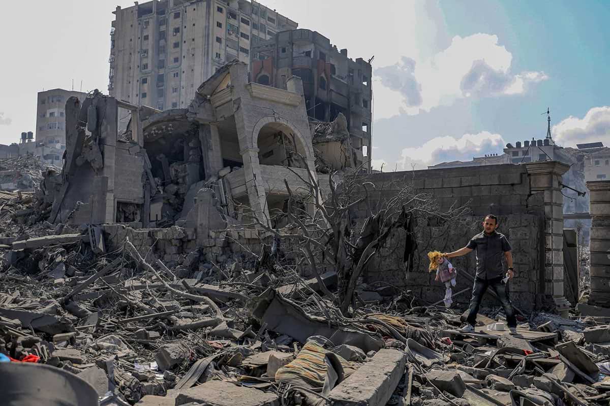 Разрушенное здание в Секторе Газа фото